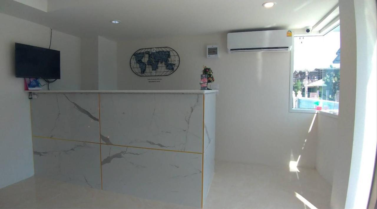 Roomquest Suvarnabhumi Ladkrabang 42 방콕 외부 사진