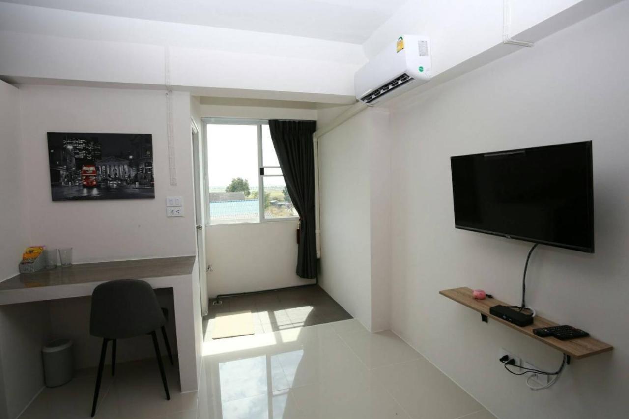 Roomquest Suvarnabhumi Ladkrabang 42 방콕 외부 사진